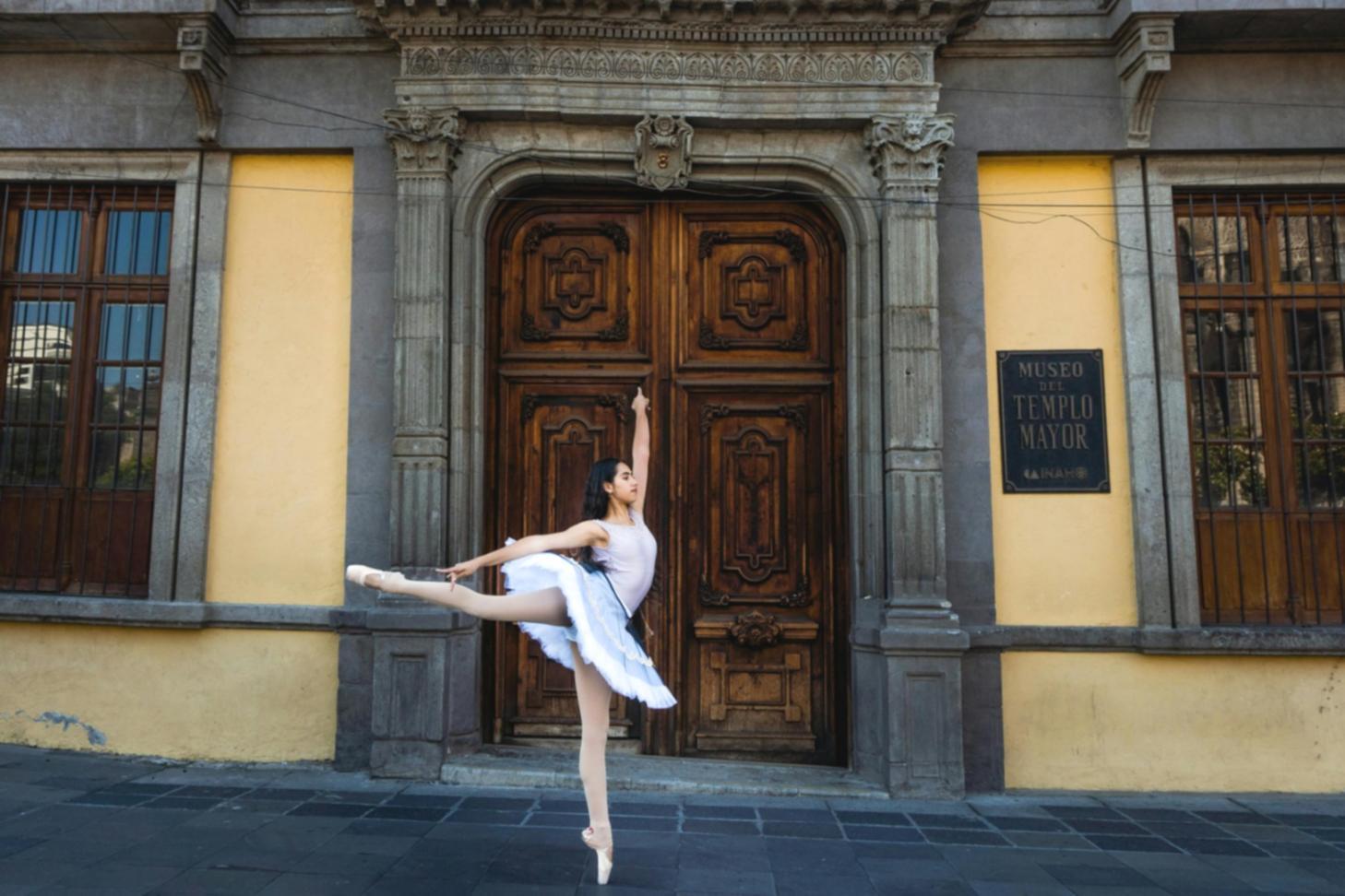 Paartanzunterricht in elegantem Tanzstudio